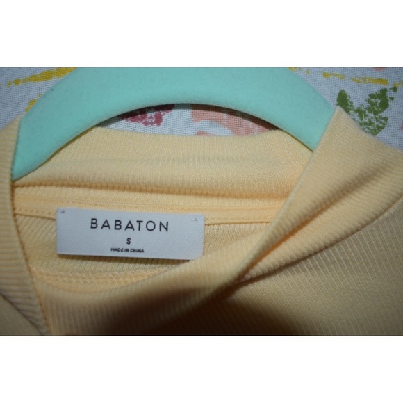 Aritzia/Babaton turtleneck Tee - Picture 3 of 3